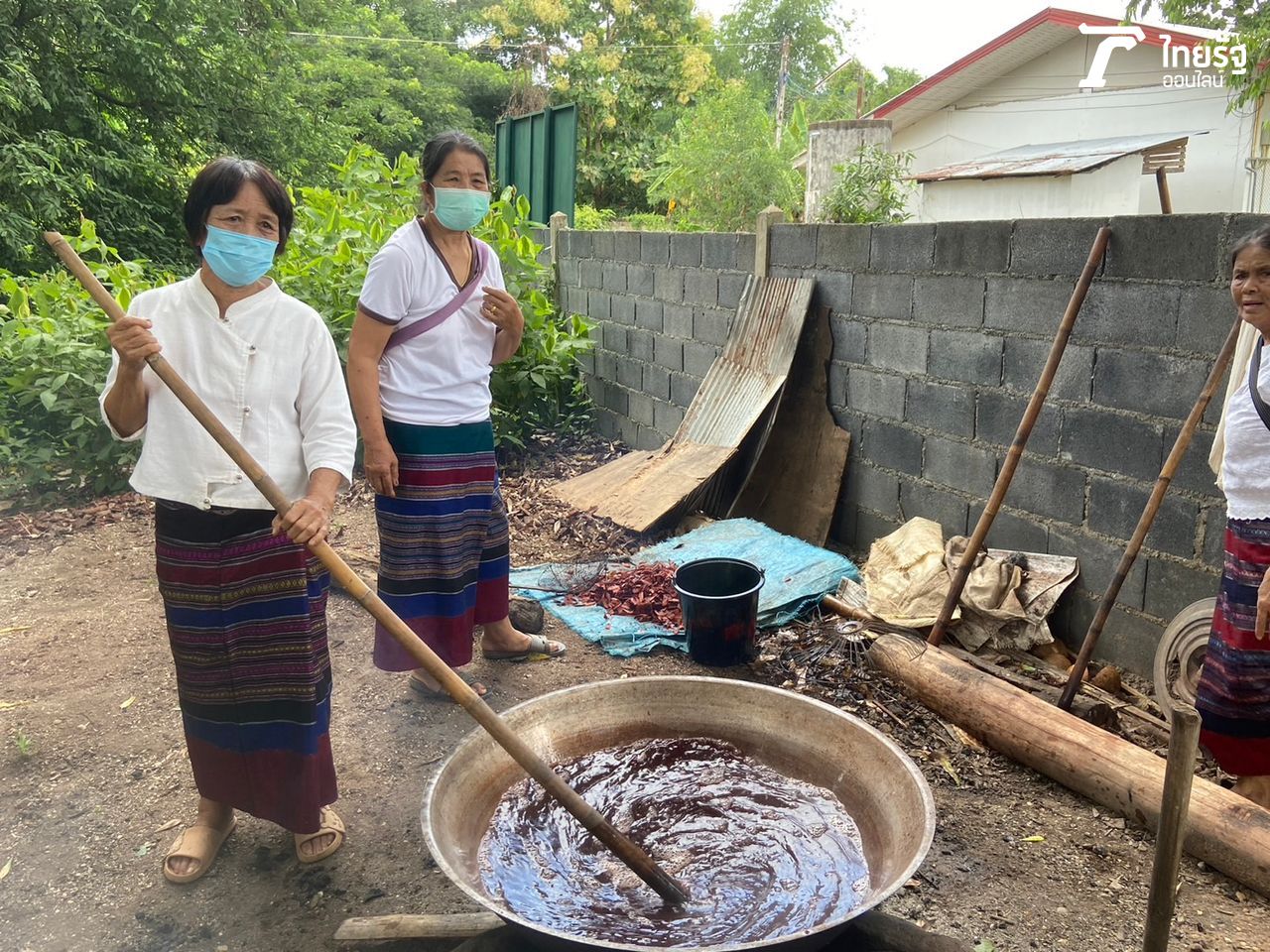 กลุ่มสตรีทอผ้าพื้นเมืองบ้านหนองห้า 