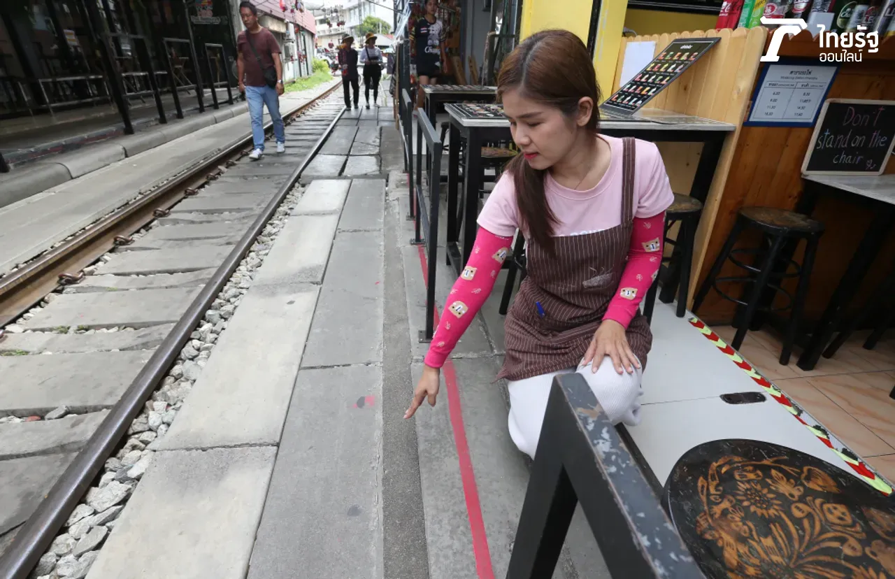 'ตลาดร่มหุบ' อันซีนขายจุดเสียว ที่นักท่องเที่ยวมาแล้วก็ไป