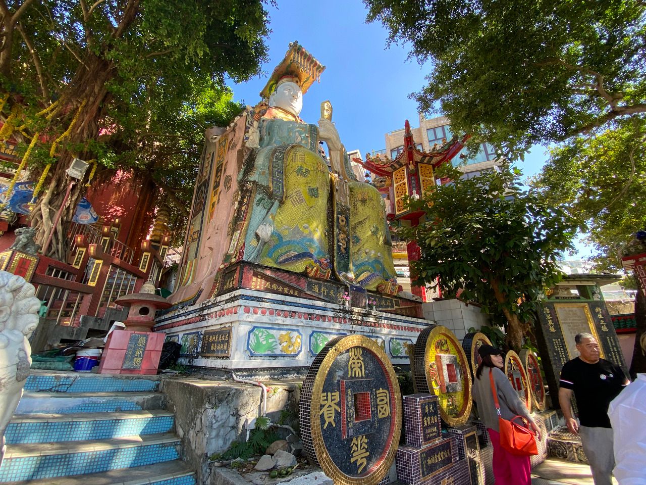 ศาลเจ้าแม่กวนอิม และเจ้าแม่ทับทิม ริมหาดรีพัลส์เบย์ (Repulse Bay Tin Hau Temple)