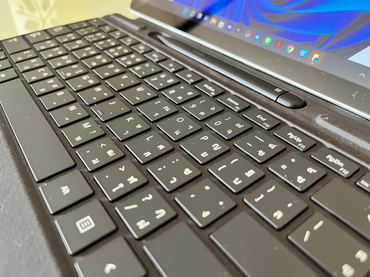 Microsoft Surface Pro Signature Keyboard