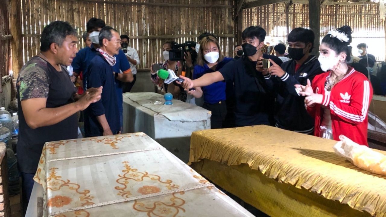 โลงศพในอาศรม