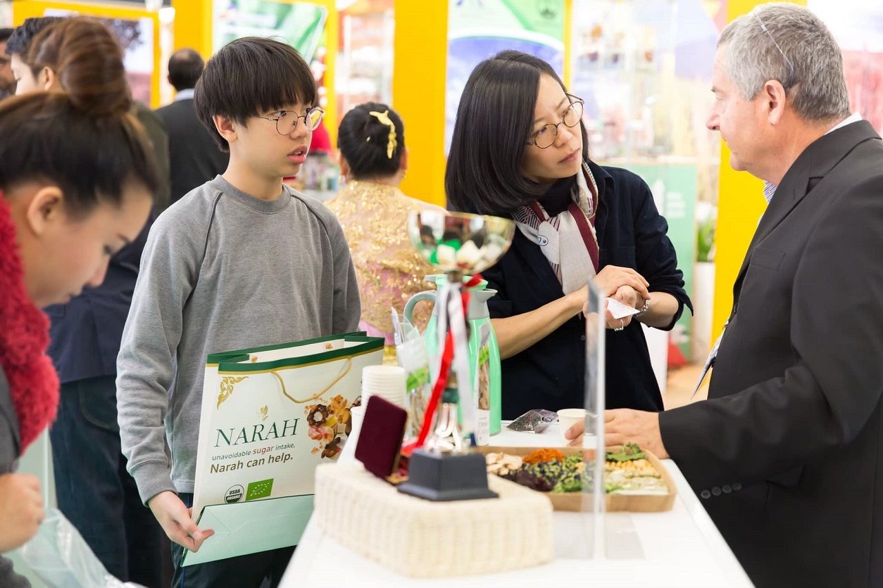 กัสจัง เรียนรู้ประสบการณ์ทำงานจากคุณพ่อคุณแม่ตั้งแต่วัยเด็กจึงทำให้ซึมซับแนวคิดที่โตกว่าเด็กวัยเดียวกัน