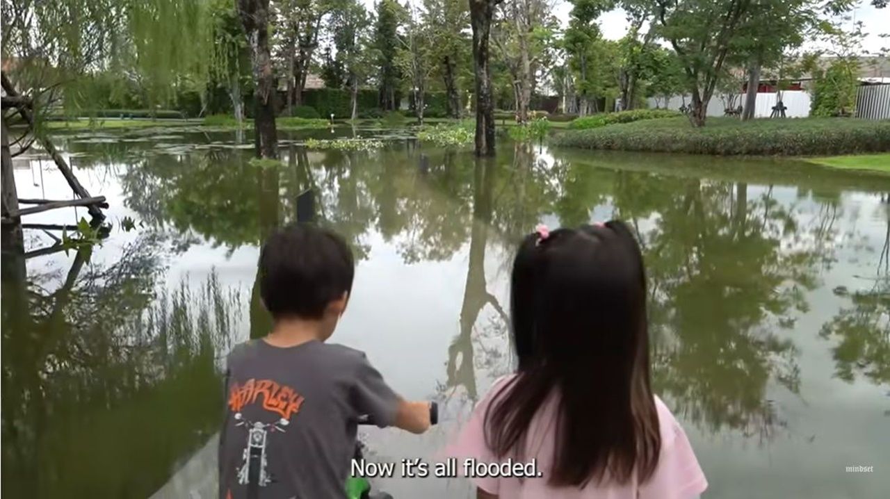 บ้านป๊อก-มาร์กี้ น้ำท่วม 