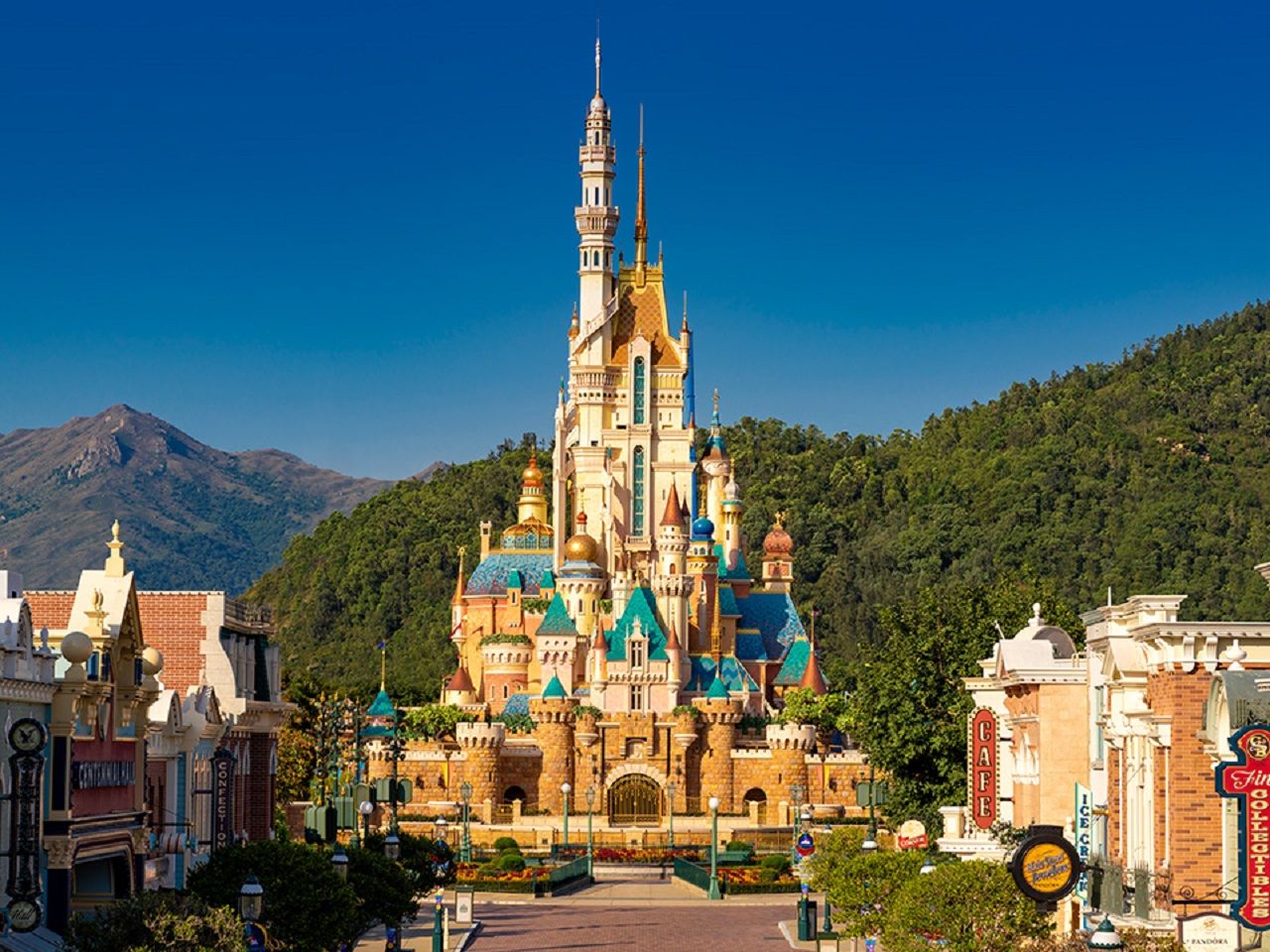 พบกับปราสาท Castle of Magical Dreams แห่งใหม่ของฮ่องกงดิสนีย์แลนด์ ได้แรงบันดาลใจจากเรื่องราวของเจ้าหญิงและราชินีดิสนีย์ทั้ง 13 องค์