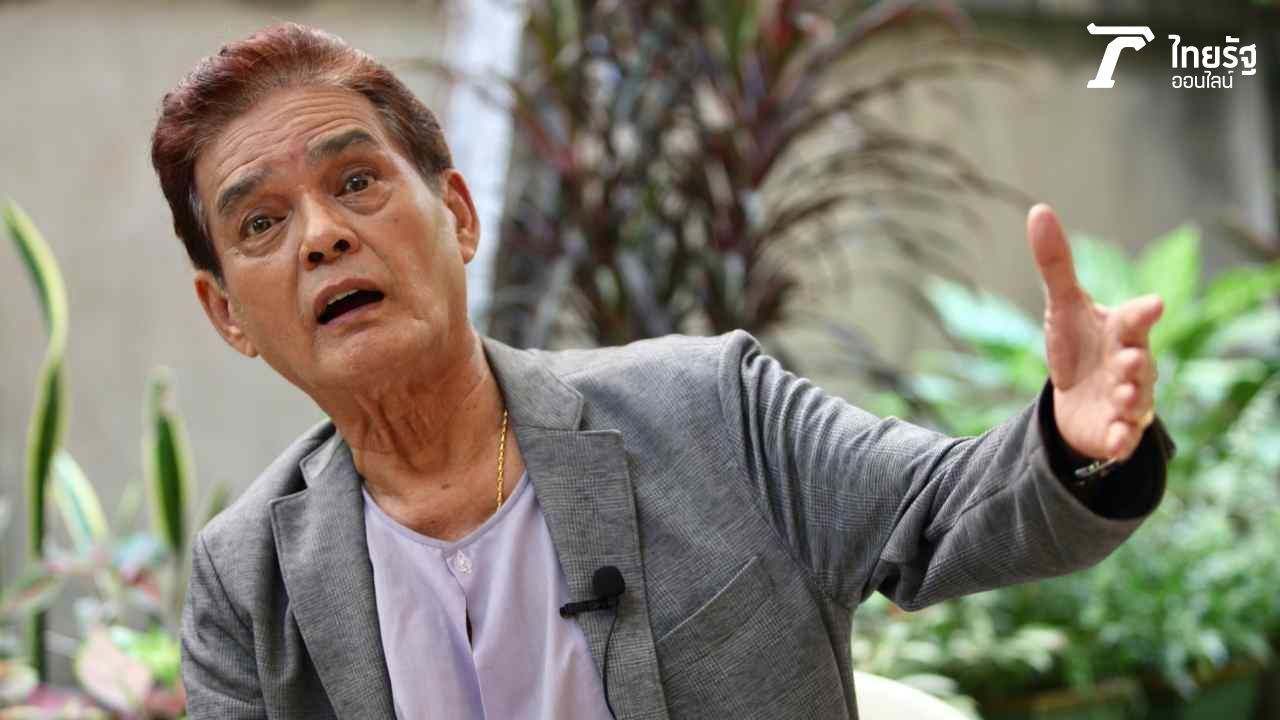 รศ.สุขุม นวลสกุล นักวิชาการด้านรัฐศาสตร์และนักวิเคราะห์การเมืองไทย