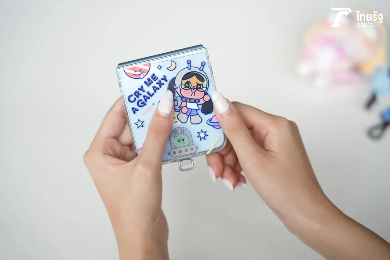 รีวิว Galaxy Z Flip 6 x Crybaby รุ่นลิมิเต็ดเอาใจสายจุ่ม รับอาร์ตทอย พร้อมอุปกรณ์ใช้งานสุดคิวต์