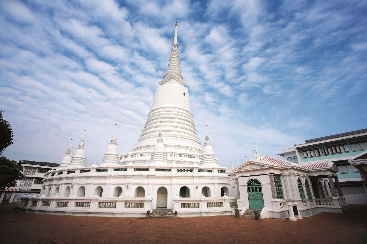 Temple of Iron Fences or Wat Prayoon