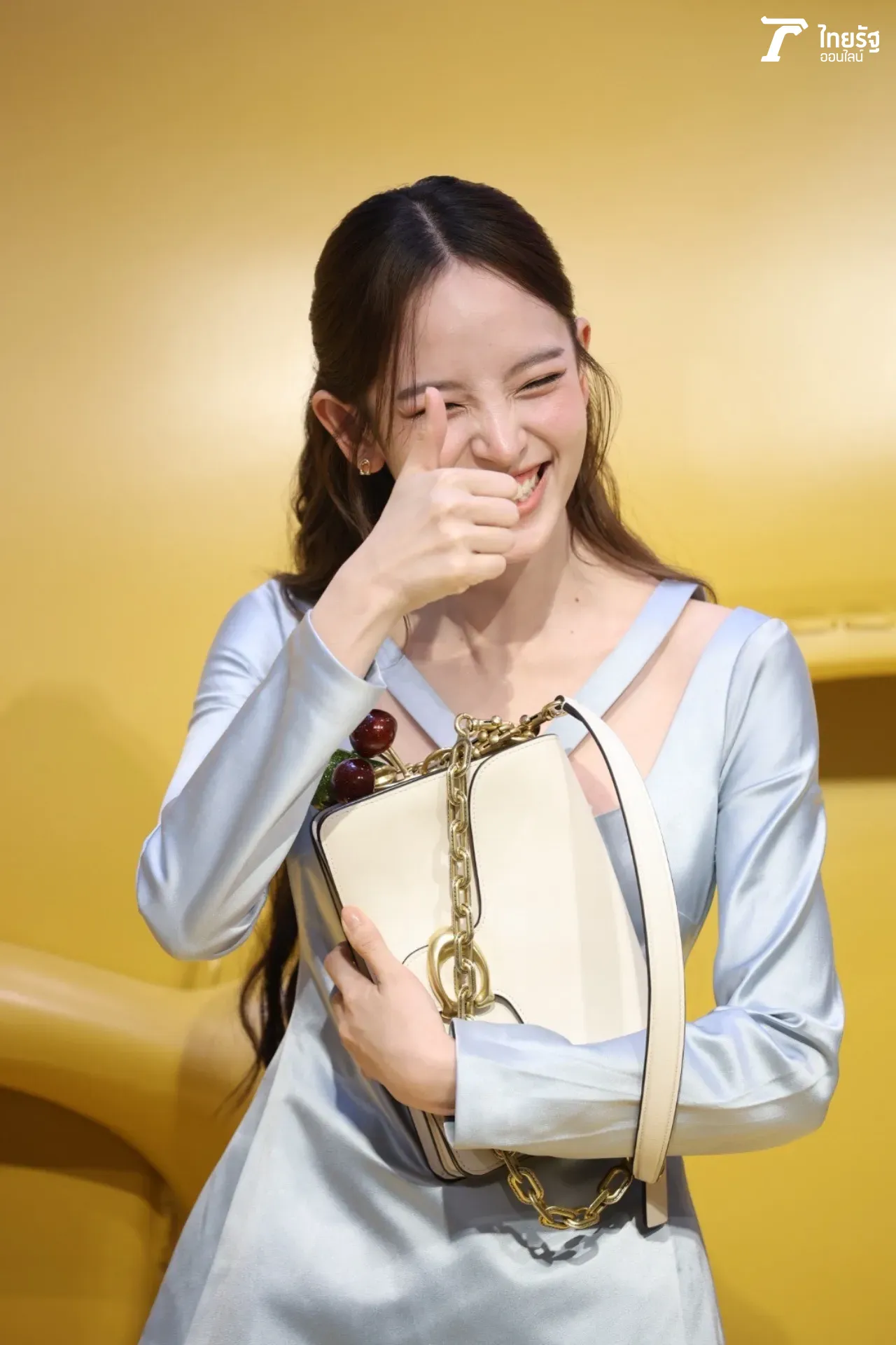 ณิชา ออกสื่อครั้งแรกหลังข่าว โตโน่ มาในลุคสวยหวานสดใส แต่ยังไม่พูดใดๆ (คลิป)