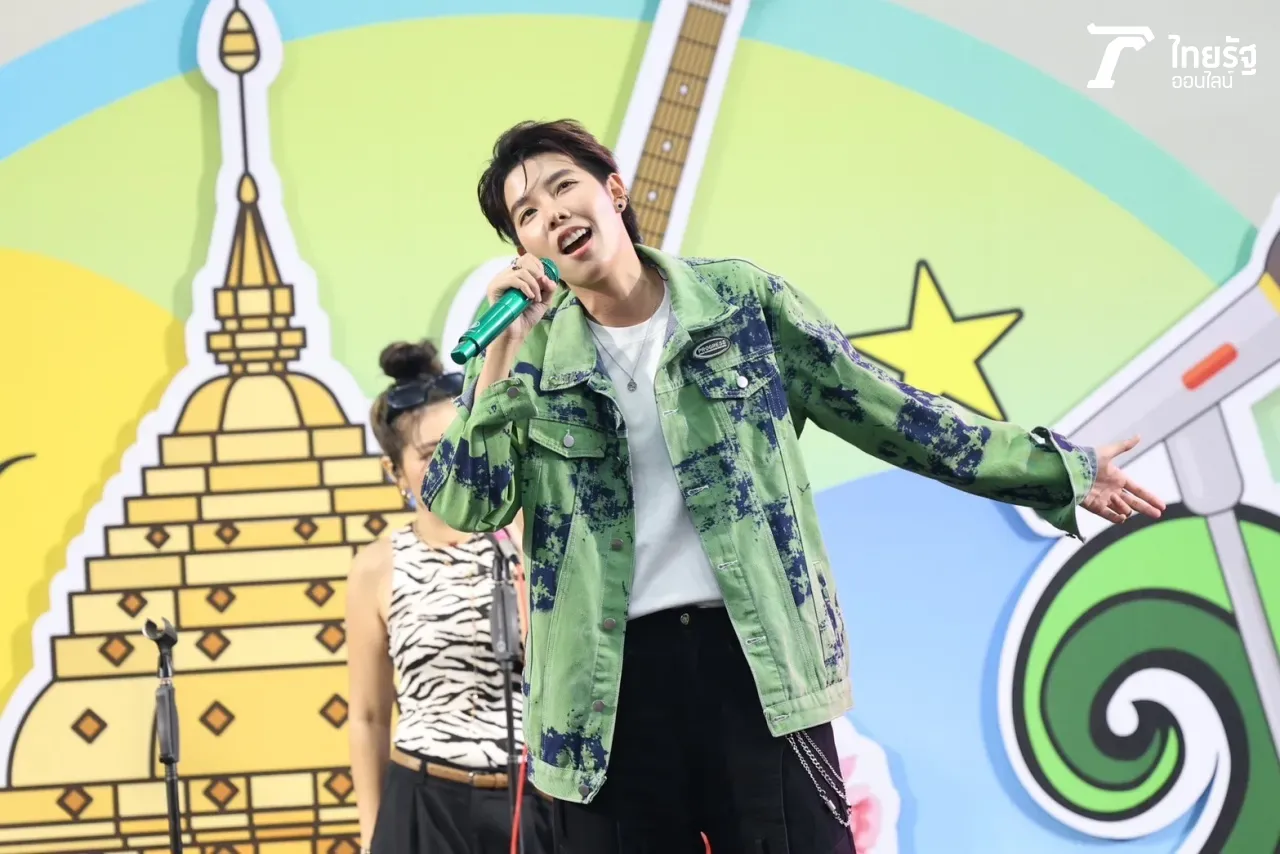 ชมภาพ ป๊ายปาย โอริโอ้ ขึ้นโชว์ไทยรัฐแฟร์ มอบความสุขให้แฟนๆ แบบเต็มอิ่ม