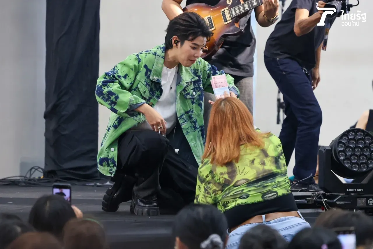 ชมภาพ ป๊ายปาย โอริโอ้ ขึ้นโชว์ไทยรัฐแฟร์ มอบความสุขให้แฟนๆ แบบเต็มอิ่ม
