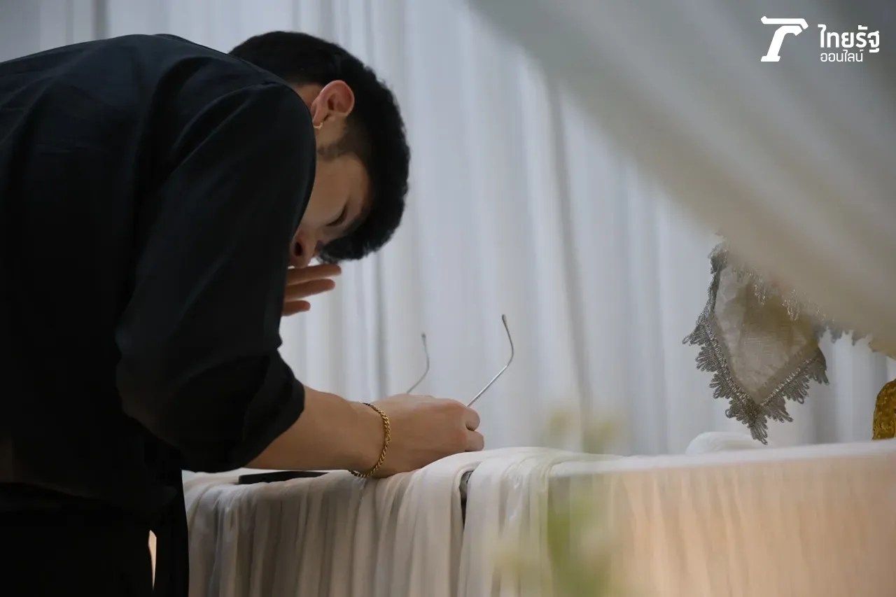 ภัทร์ น้องชาย บอย ปกรณ์ คิดถึงคุณแม่งามทิพย์สุดหัวใจ ยืนคุยกับแม่ทั้งน้ำตา