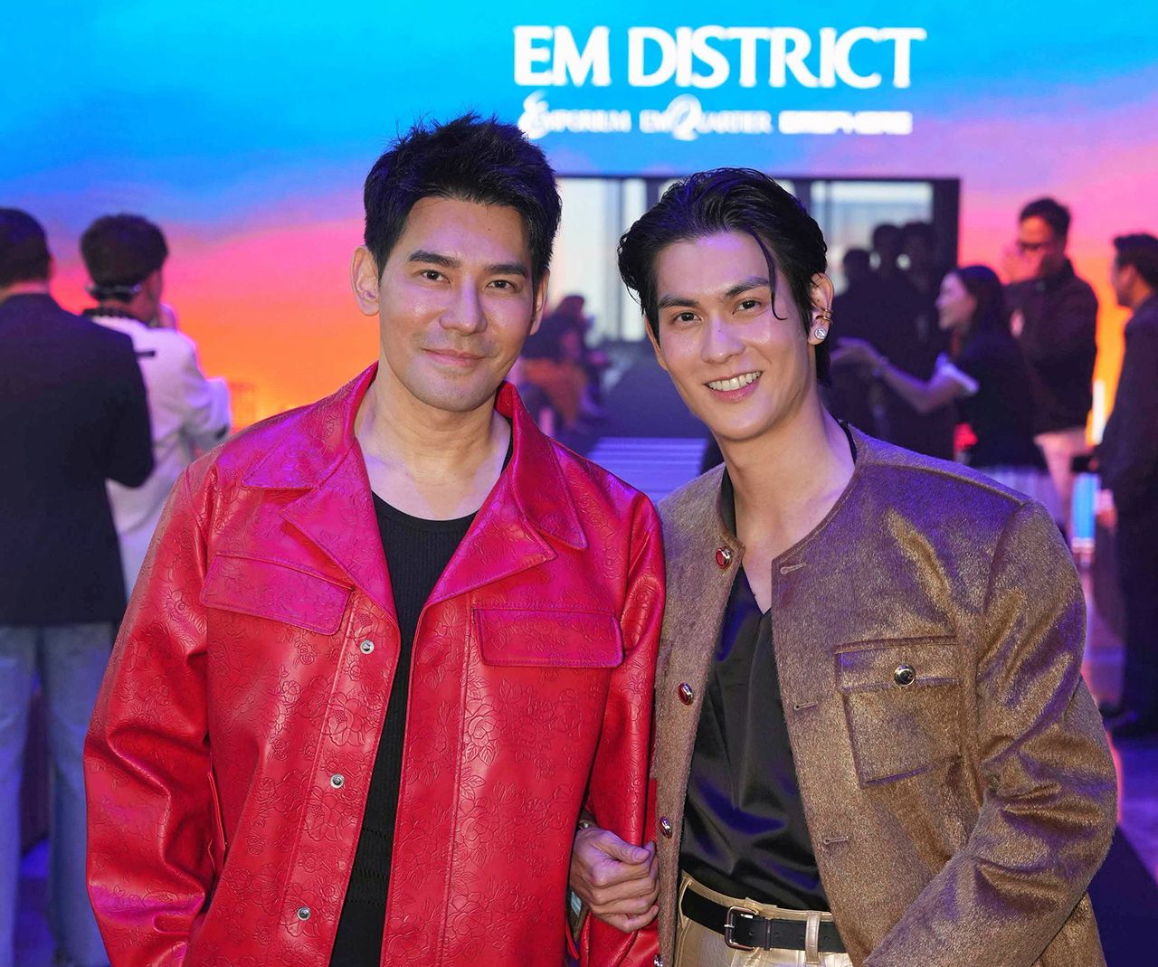อภิวัฒน์ อภิวัฒน์เสรี และสัพพัญญู ปนาทกุล