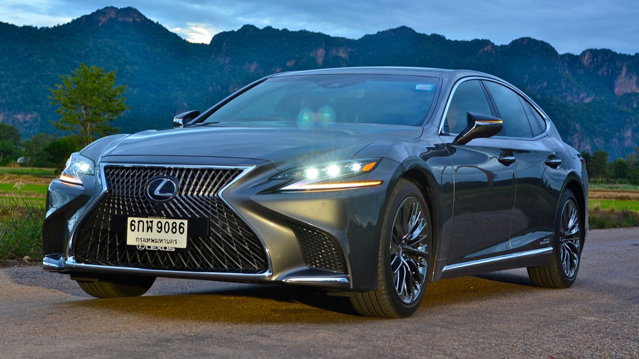 เรือธงลงถนน ทดสอบของหรู LEXUS LS500h PLEAT EXECUTIVE 