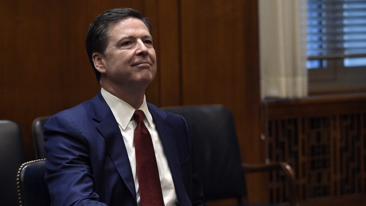 เอฟบีไอปฏิเสธข่าวดักฟัง จี้ทรัมป์แก้ข่าวเสียหาย