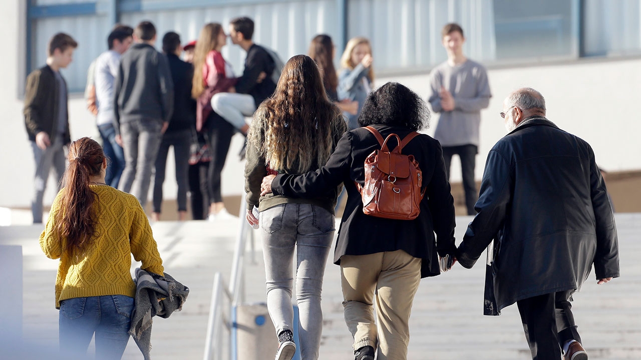 รวบเพิ่มเหตุยิงร.ร.ฝรั่งเศส-ครูใหญ่ฮีโร่