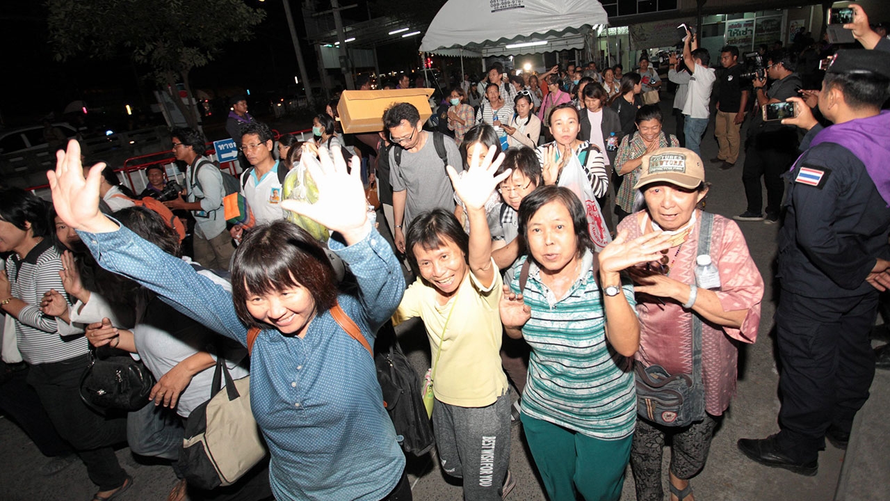 กลับเข้าวัด