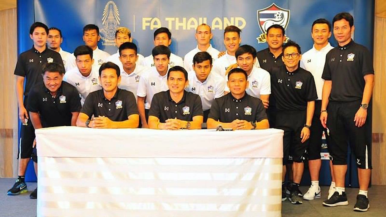 ทัพช้างศึก ตบเท้ารายงานตัว ก่อนเกมคัดบอลโลก 2 นัด