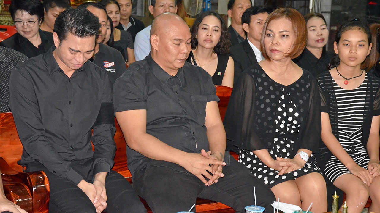 ร่วมงานศพ