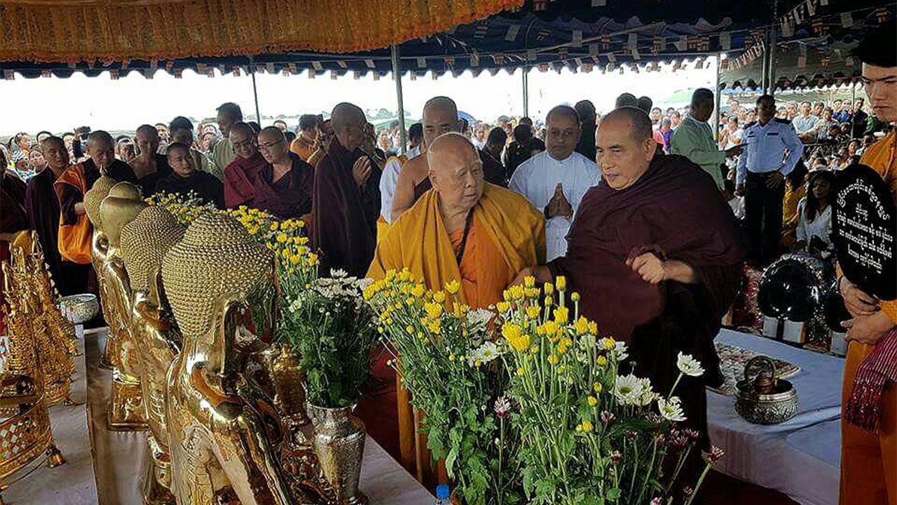 53ปี ครูบาบุญชุ่ม อัศจรรย์ชาวพุทธ4ชาตินับแสน แห่แหนร่วมสืบชะตา