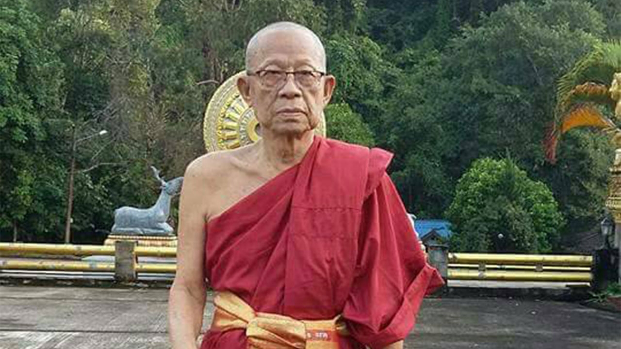 ‘ครูบาสมจิต’ เกจิดังเมืองแพร่ ละสังขารอายุ 74 ปี 53 พรรษา