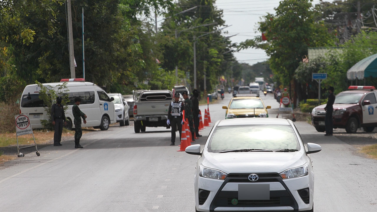 ตร.ตรึงกำลังรอบวัดธรรมกาย สภ.คลองหลวง สรุปคดีเกี่ยวข้องรวม 43 คดี 