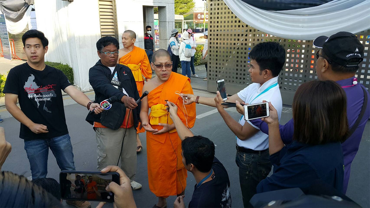 พระสนิทวงศ์ เผย ไม่เจอธัมมชโยนานแล้ว ปัด จัดฉากผ้าคลุมเตียง