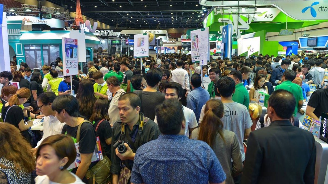 โปรโมชั่นเพียบ! เจาะ 'โมบายเอ็กซ์โป' คนอยากซื้อมือถือต้องไป