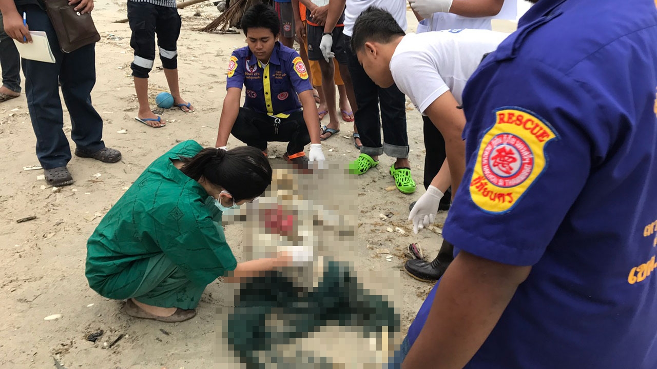 พบศพเปื่อยยุ่ยเกยชายหาดโพธิ์ทอง เมืองคอน คาดเป็นลูกเรือประมง