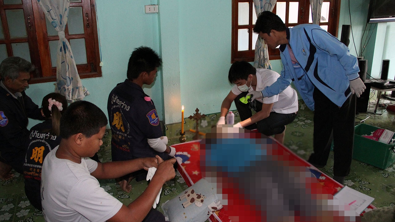 สาวใหญ่วัย 52 ปี เครียด ปัญหาหนี้สินรุมเร้า แขวนคอลาโลก