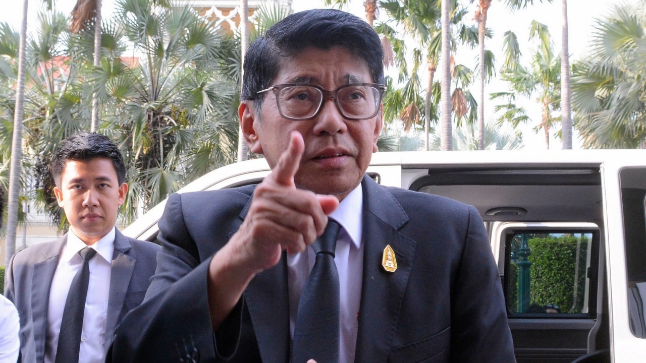 'วิษณุ' นัด 'บิ๊กสร้าง' หารือเตรียมปฏิรูป ตร.นัดแรก 6 ก.ค.นี้