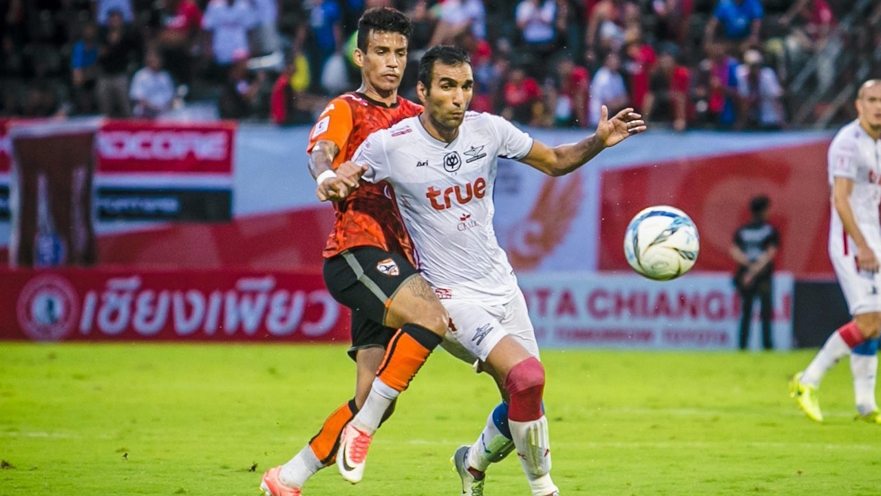 'แบงค็อก' แรงปลาย! บุกอัด 'เชียงราย' คาบ้าน 2-0
