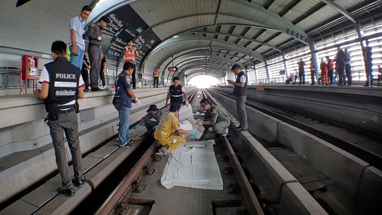 ร.ฟ.ท.แจง กดปุ่มฉุกเฉินแล้ว แต่เบรกไม่ทัน แอร์พอร์ตลิงก์ทับสาวท้องดับ