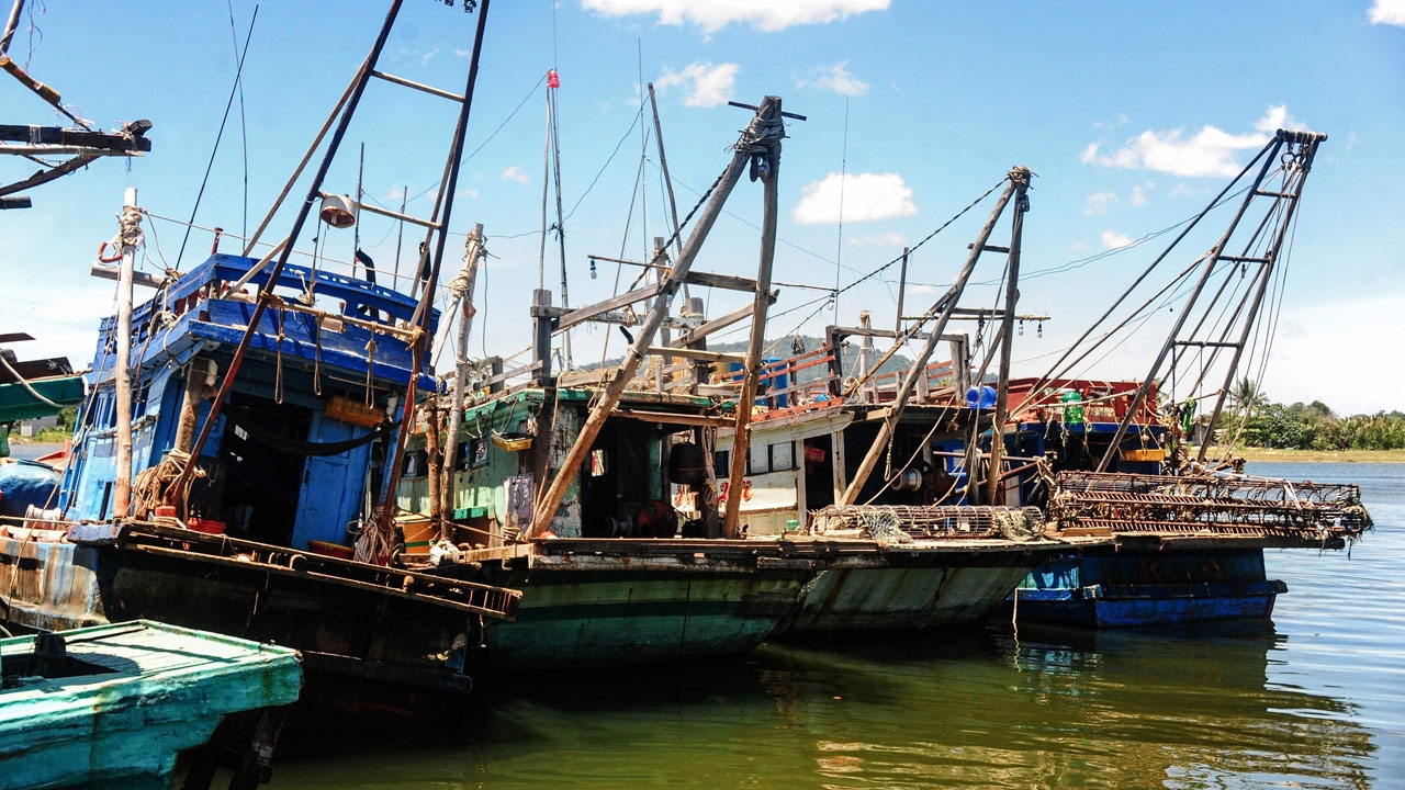 ติดวีเอ็มเอสเรือบรรทุกน้ำมัน “อียู”ลุยตรวจเข้มประมงไทย!