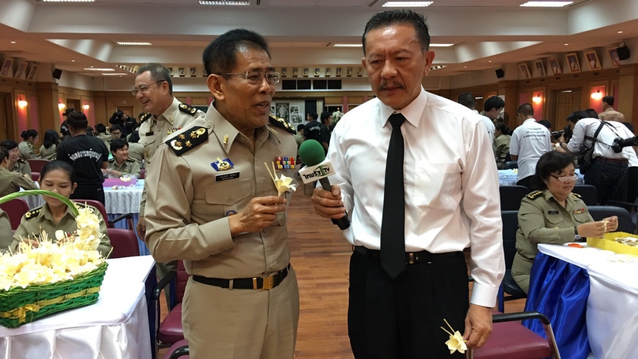 ราชทัณฑ์รวมใจประดิษฐ์ ‘ดอกไม้จันทน์’ ร่วมพิธีถวายพระเพลิงพระบรมศพ