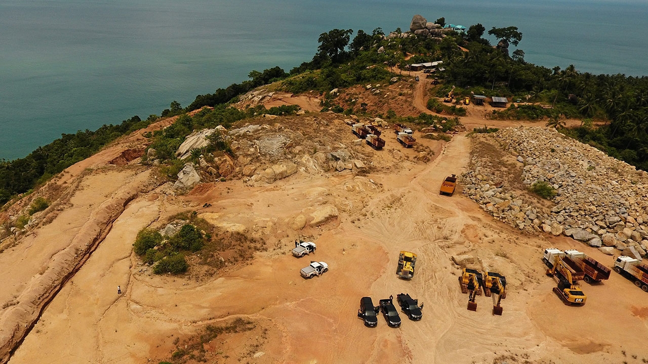 สนามบินรุกป่า สร้างบนเกาะพะงัน ป่าไม้แจ้งจับ121ไร่ กับ8รีสอร์ตผิดกม.