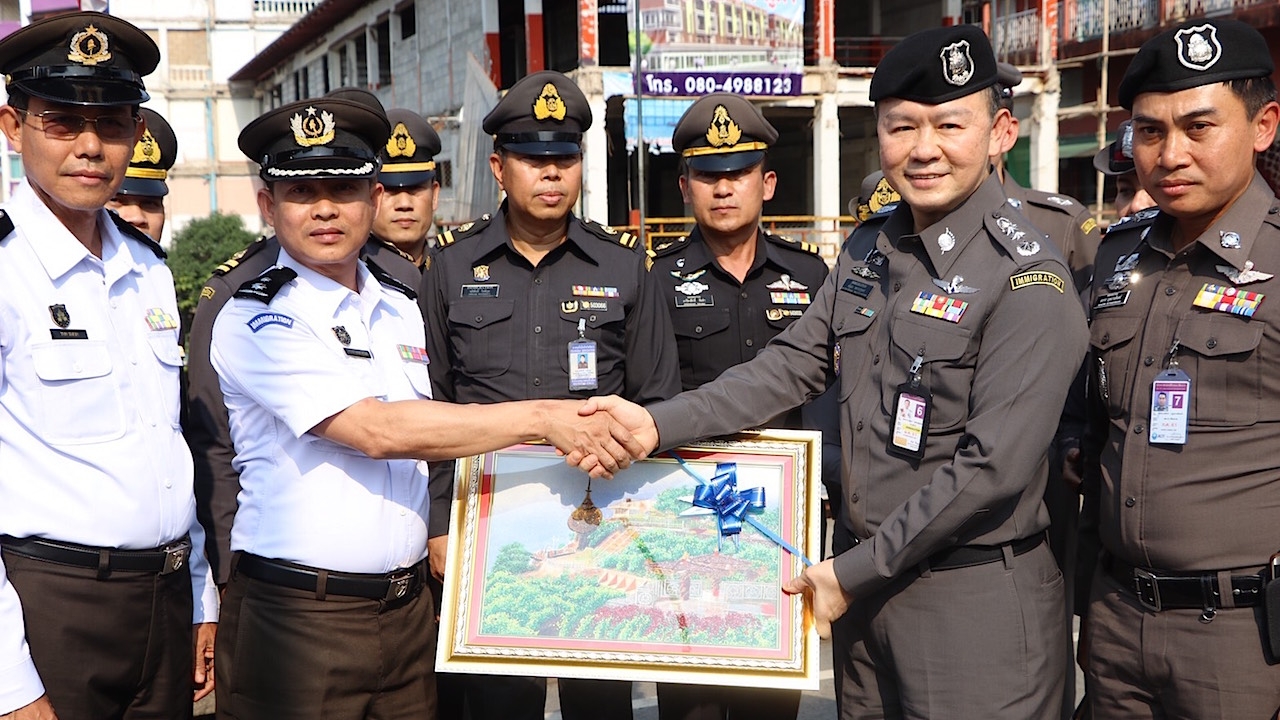 ผบช.สตม. ติวเข้มด่านชายแดนเหนือ เส้นทางR3A รับมือเขตเศรษฐกิจพิเศษ