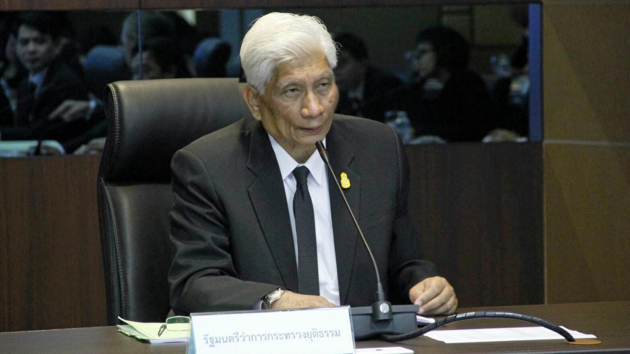 'สุวพันธุ์' เผย ยธ.รอผลสอบบิ๊ก ขรก.-ตร.เอี่ยวเหยื่อค้ากาม แม่ฮ่องสอน