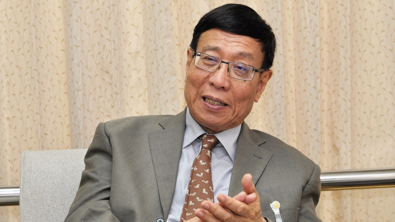 'พรเพชร' เมิน คปพ.ยื่นศาล รธน. ยันตัด ม.10/1 ถูกต้อง