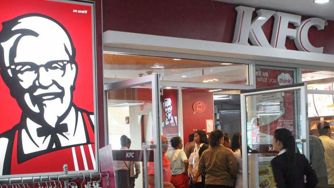 กลุ่มทุนใหญ่ไล่ฮุบเคเอฟซี ต่างชาติเงินหนามาแรงมีสิทธิ์เข้าวิน