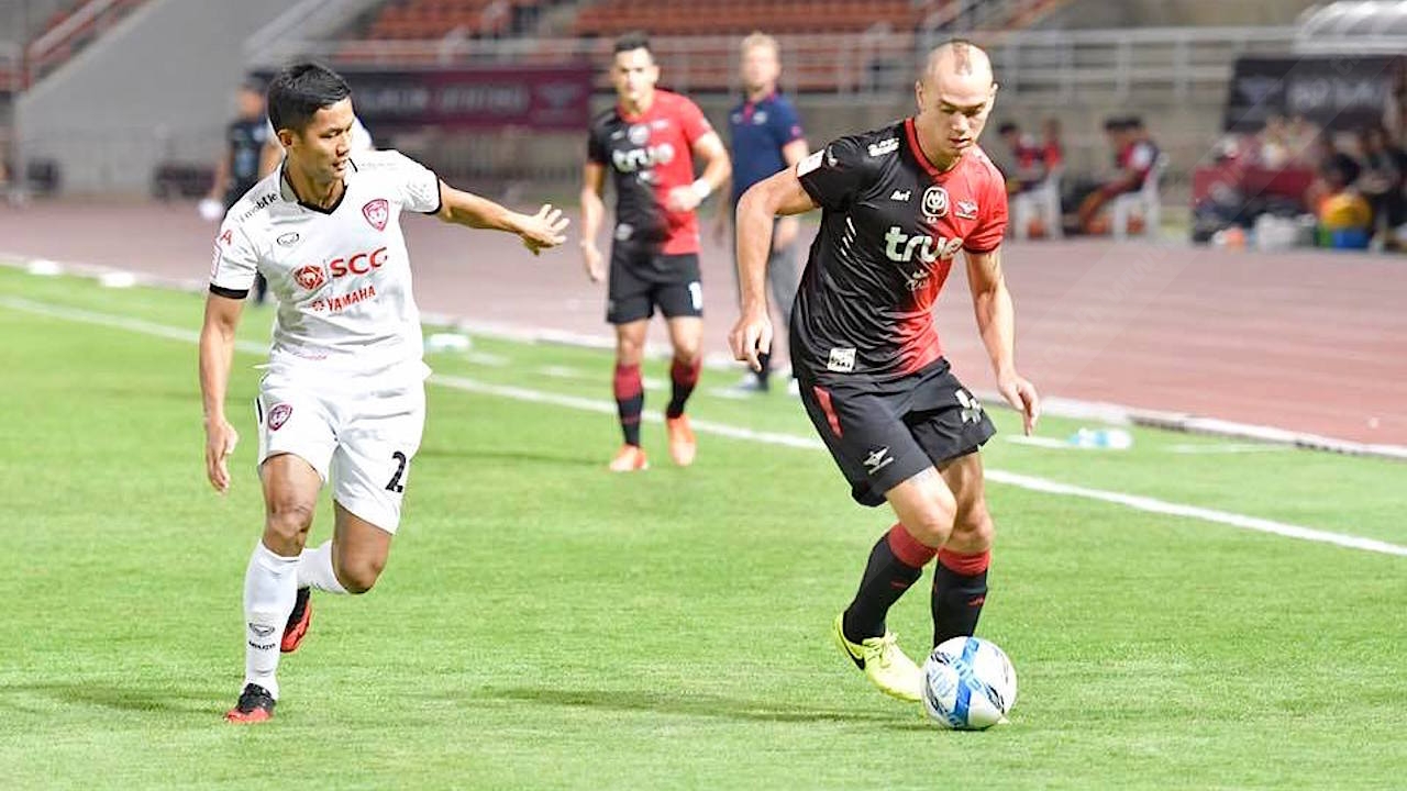 ยึดฝูงไทยลีกต่อ! ‘กิเลนผยอง’ ยกพลบุกถล่มแข้งเทพ 4-2