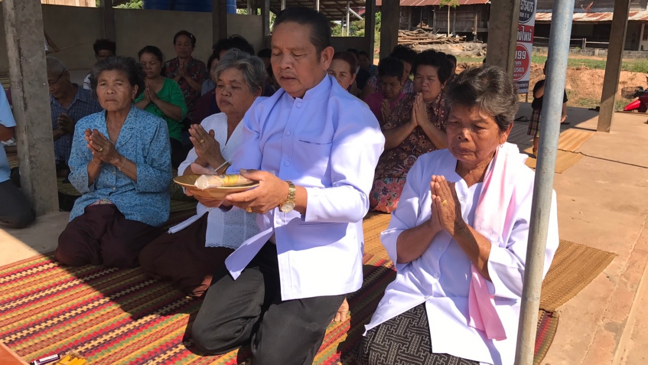 ญาติๆ ที่กาฬสินธุ์ ทำพิธีเซ่นไหว้หลักเมือง ลุ้นน้องมินหายป่วย 