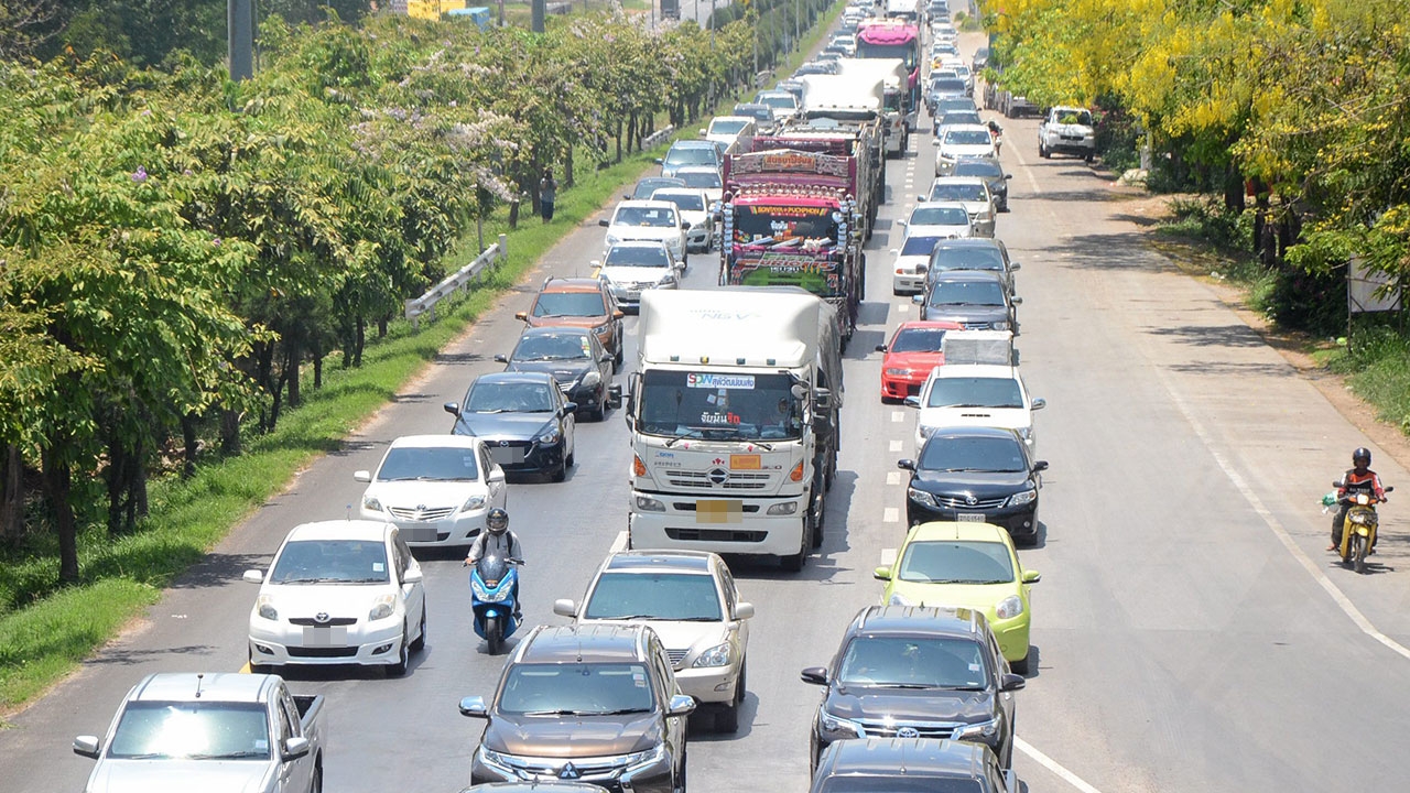 ขนส่งโคราช หยุดวิ่งรถบรรทุก 11-17 เม.ย.นี้ ลดปัญหาจราจรติดขัด