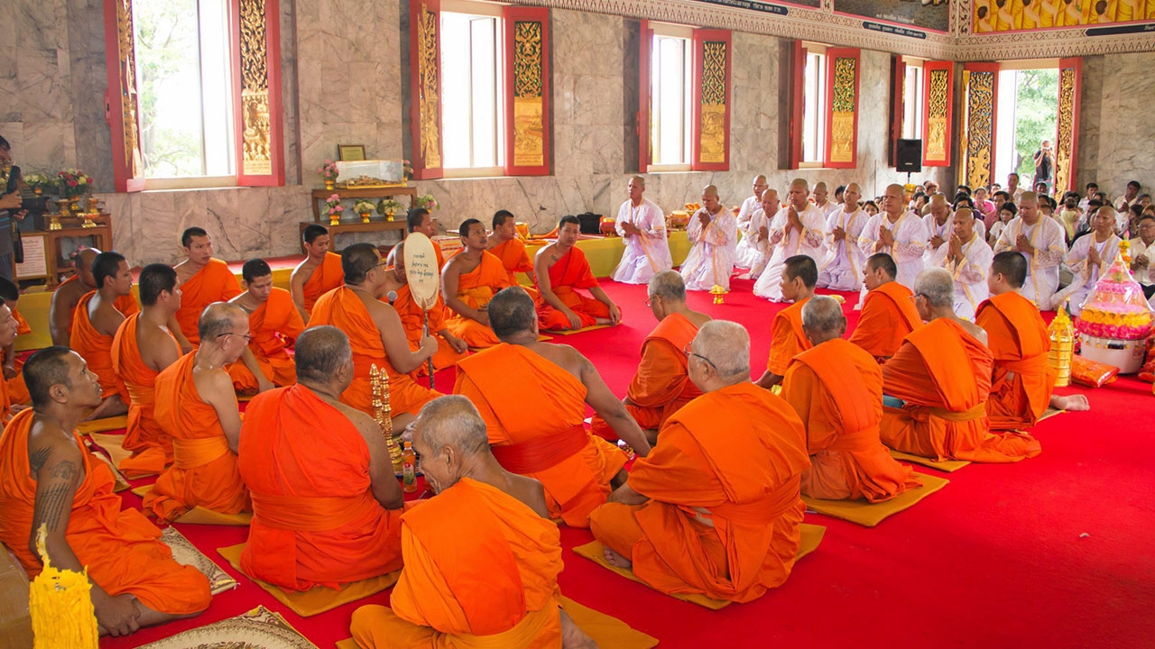 วัดดังบรรพชาหมู่ถวายในหลวง ร. 9