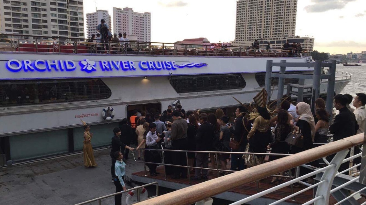 ’ทอมโชกุน’ ปูดอีก จัดทริปล่องเรือหรู ใจป๋าแจกรางวัลเพียบ ไอโฟน7 ทองคำ