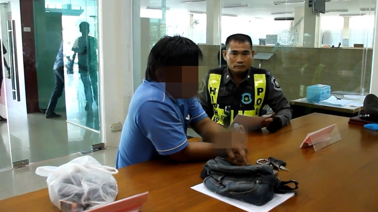 ดับอนาคต! รวบหนุ่มใหญ่มียาบ้า บอกทั้งเสพทั้งขาย อ้างหาเงินให้ลูก 9 คน