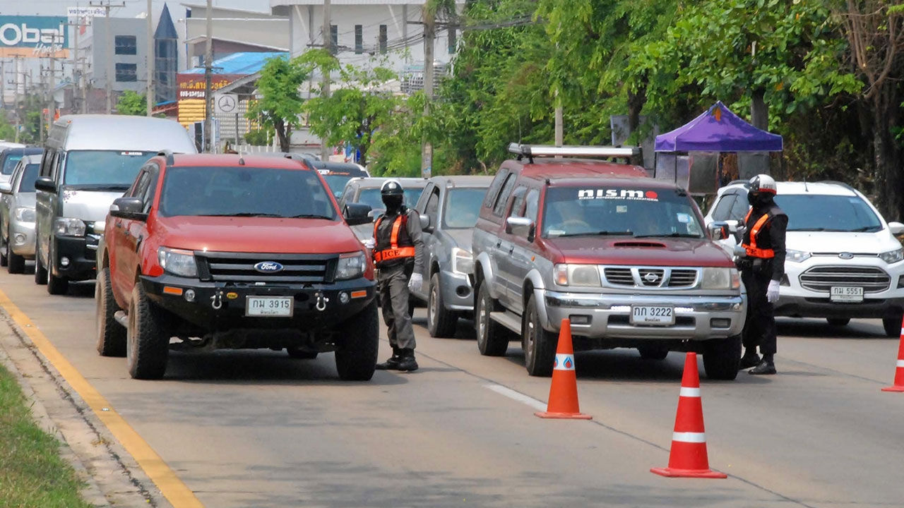 'วิษณุ' แนะ ปชช.พบ ตร.ไม่ผ่อนปรน รีดไถ นั่งท้ายกระบะ ถ่ายคลิปส่งรัฐ