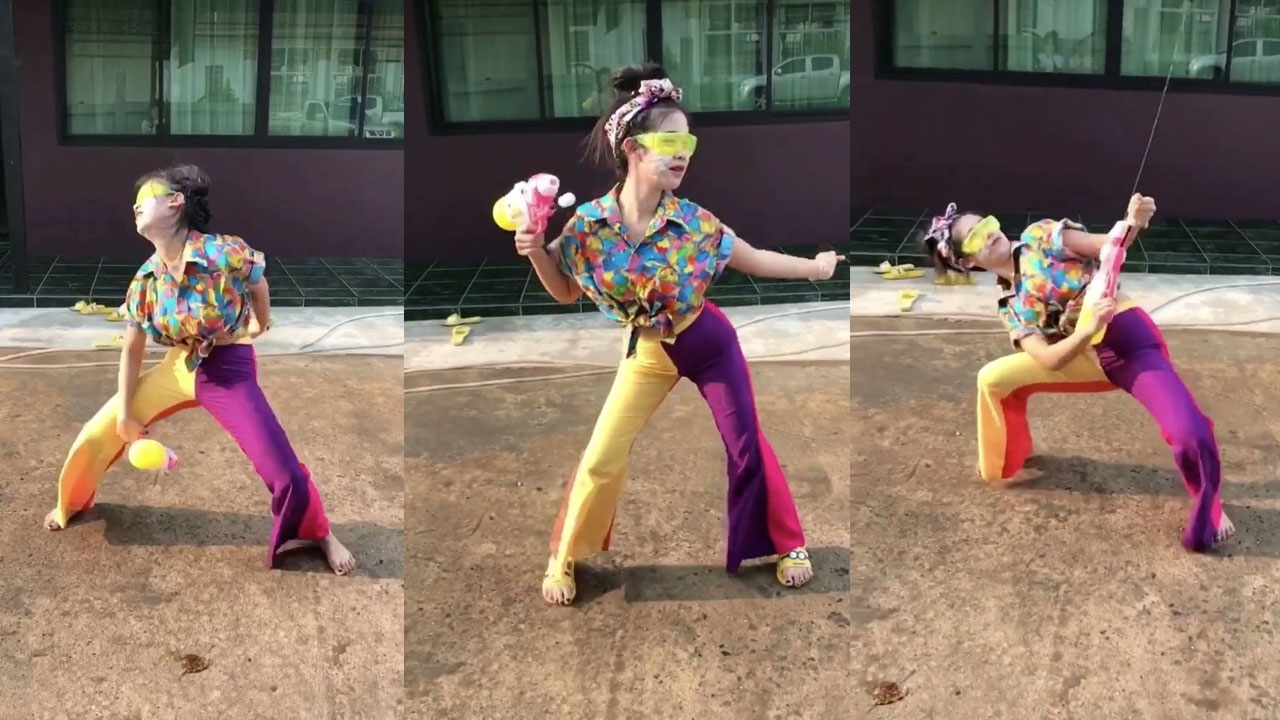 ไม่โป๊ก็แซ่บได้! 'ใจ๋ สายจี้' แจกท่าเต้นสายตื๊ด รับสงกรานต์ วิวทะลุ 2 ล้าน (ชมคลิป)