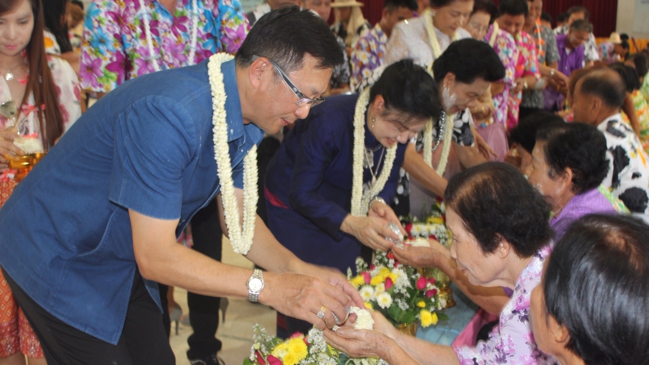 ปราจีนฯคึก! เปิดงาน 'วันไหลประจันตคาม' สืบสานประเพณี 'สงกรานต์' 
