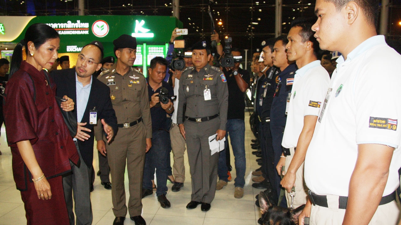 รมว.ท่องเที่ยวฯ ตรวจเยี่ยมการ รปภ.ท่าอากาศยานสุวรรณภูมิ  