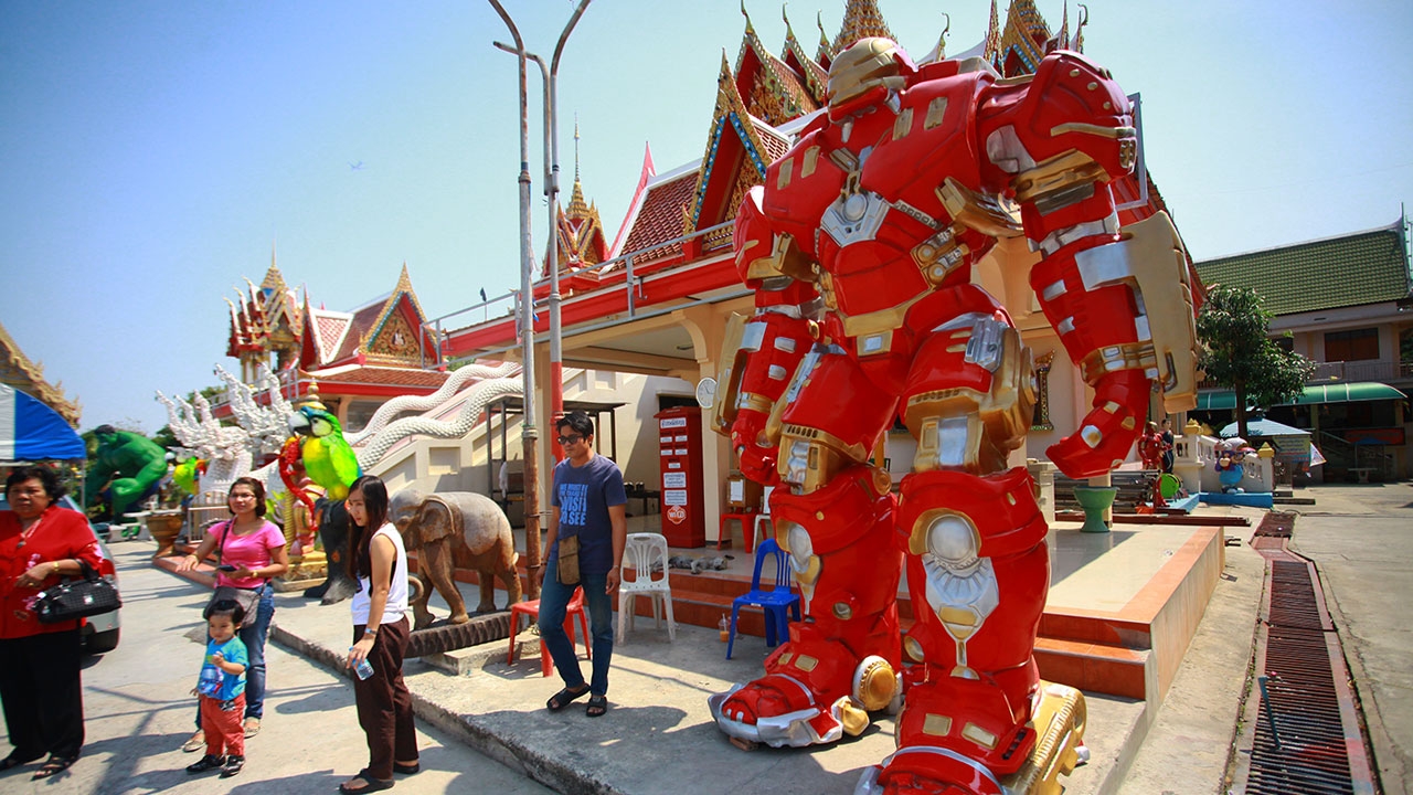 ไอเดียเจ๋ง! วัดเมืองปากน้ำ ใช้หุ่นซุปเปอร์ฮีโร่ ดึงเยาวชนเข้าวัด